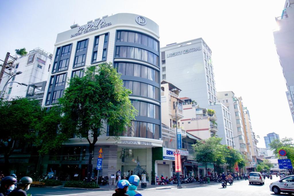 Papaya Saigon Central Hotel