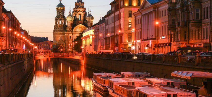 Показатели турпотока в Санкт-Петербург радуют