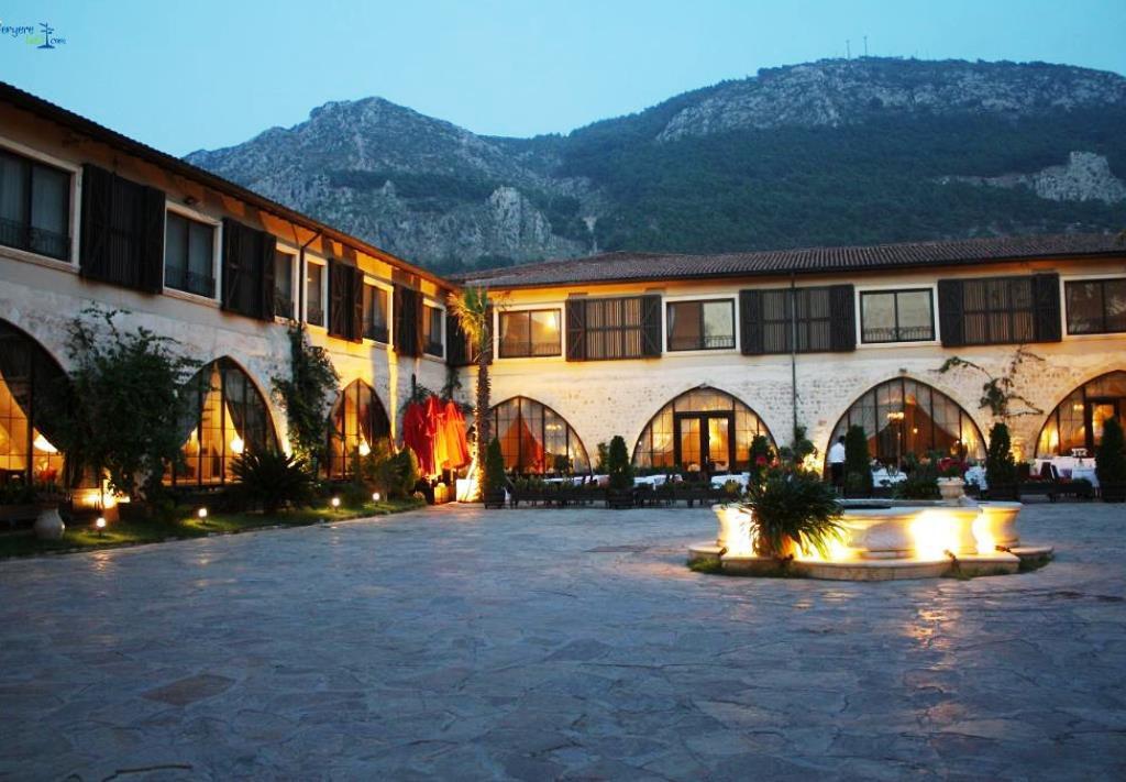 ТОП-10 самых странных отелей Турции