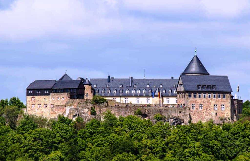 Топ-10 отелей в замках в Германии для отдыха 🏨