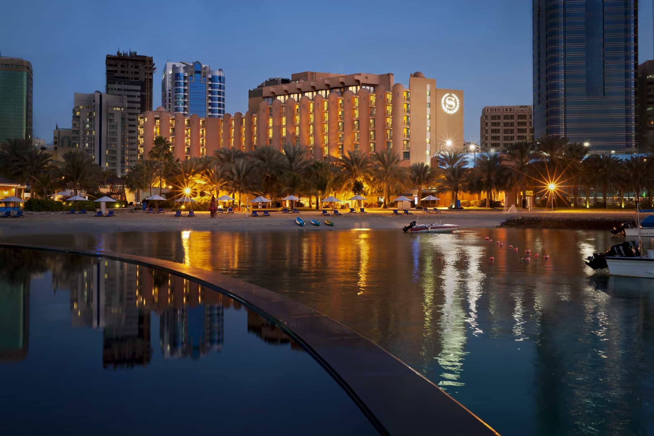 Фото Sheraton Abu Dhabi Hotel & Resort 5*