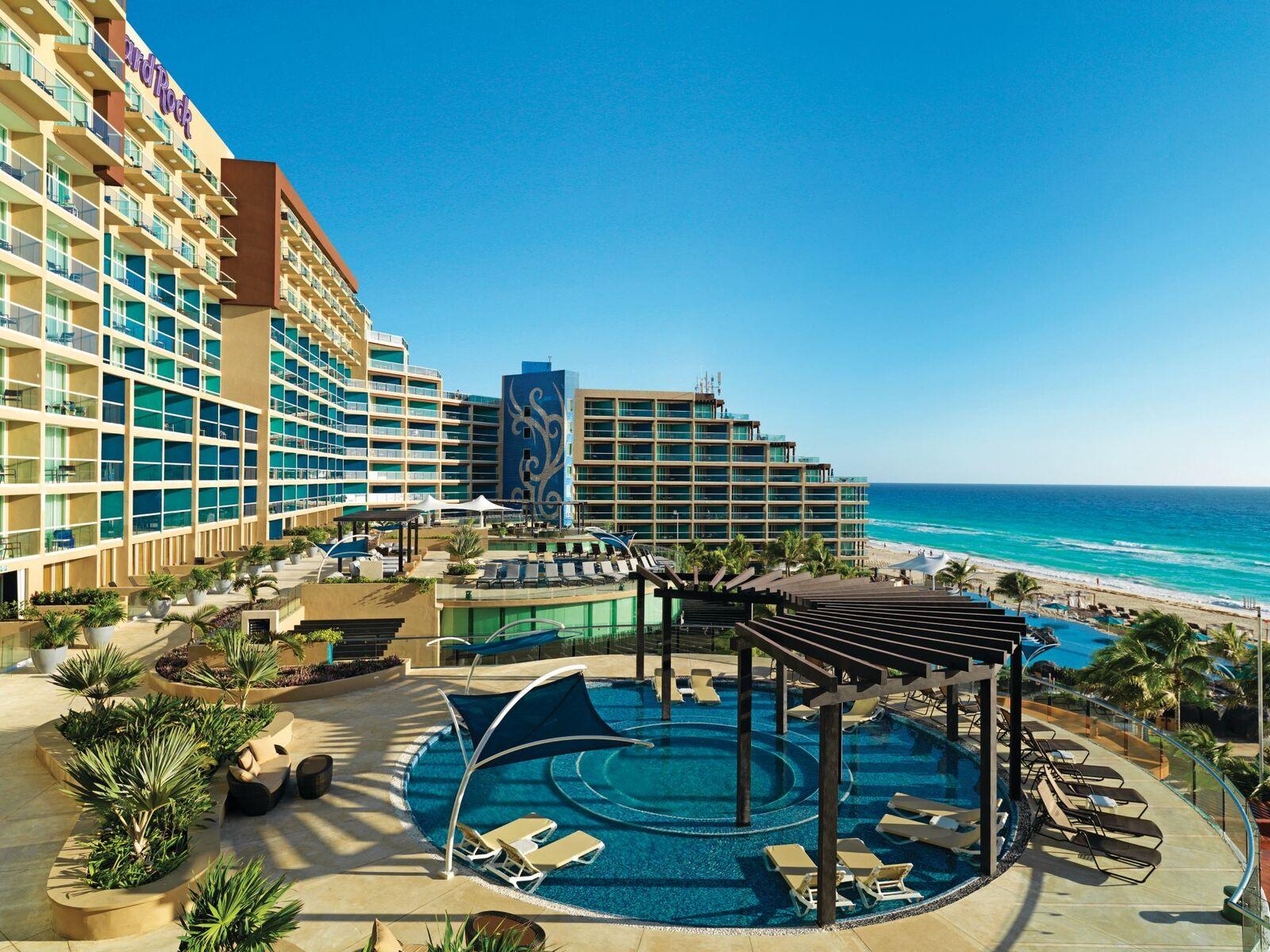 Красивый отель Hard Rock Hotel Cancun