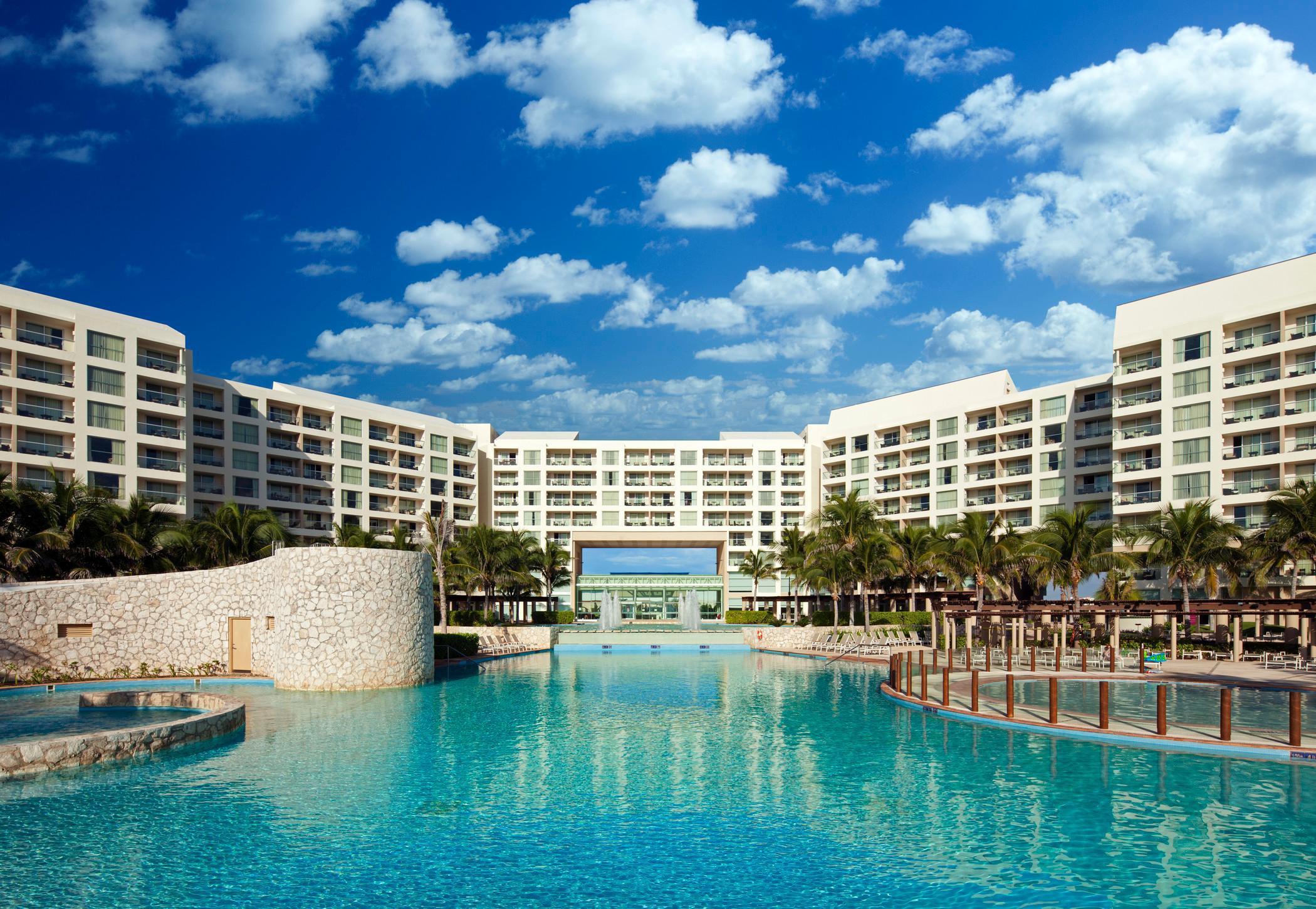 Лучший отель The Westin Lagunamar Ocean Resort Villas & Spa Cancun