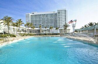 Здание отеля Deauville Beach Resort снесено в штате Флорида