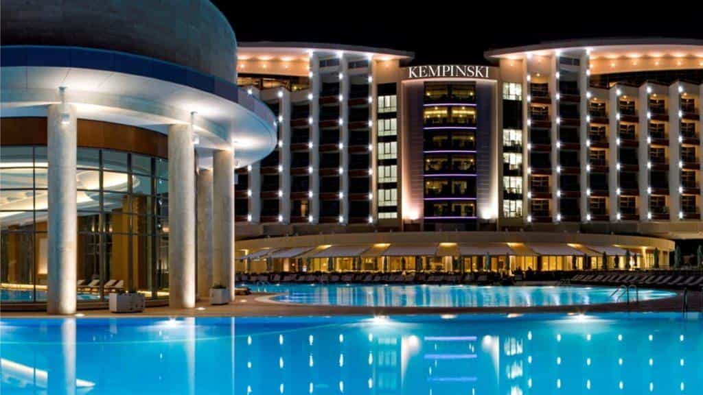 Какие отели 🏨 Геленджика подходят для отпуска 🌊