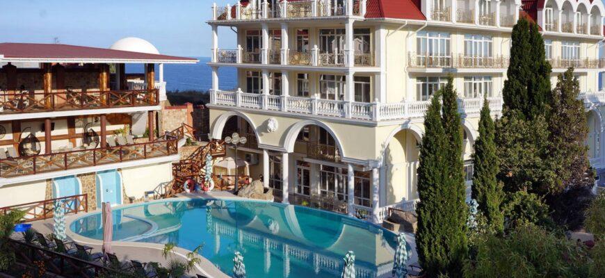 Крымские гостиницы заполнены наполовину