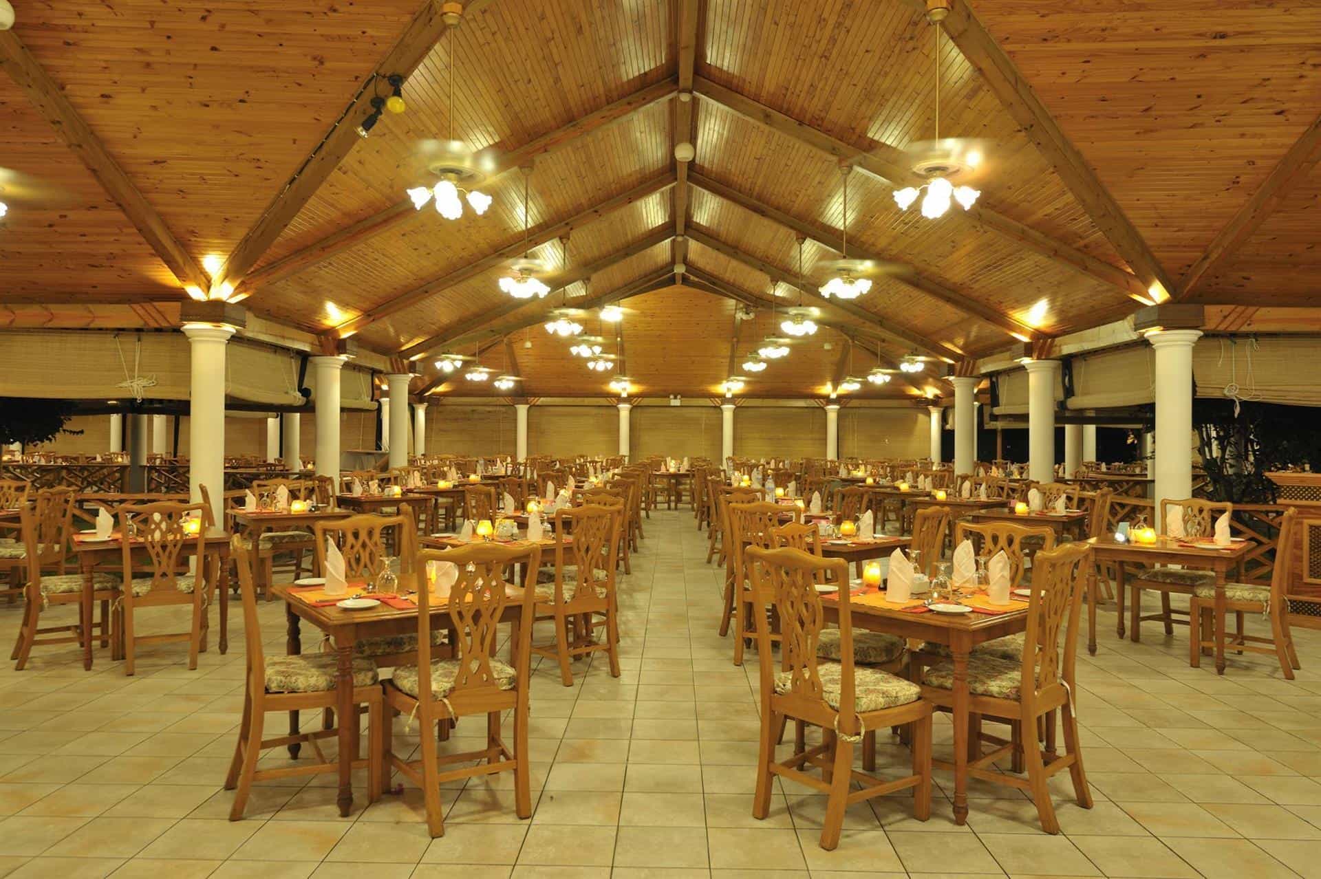 Фото ресторана в Sun Island Resort & Spa